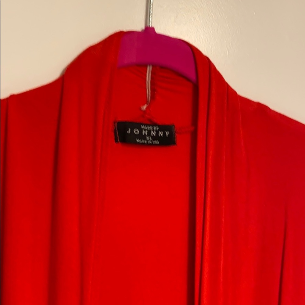 Medium length, knot red kimono